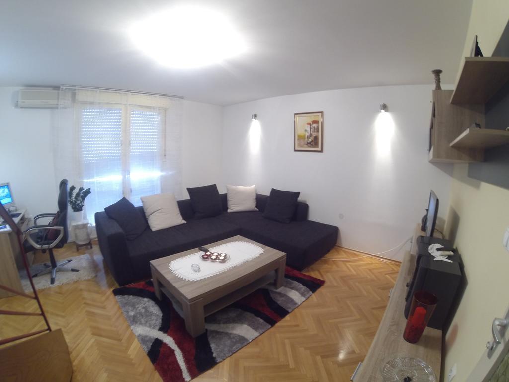 Apartment In Centre For 7 سبليت الغرفة الصورة